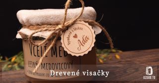 ✨ Vyrobené s láskou.. Takto krásne môžeš odprezentovať aj ty svoj výrobok. Med, sirupy, džemy či pálené, všetko získa...
